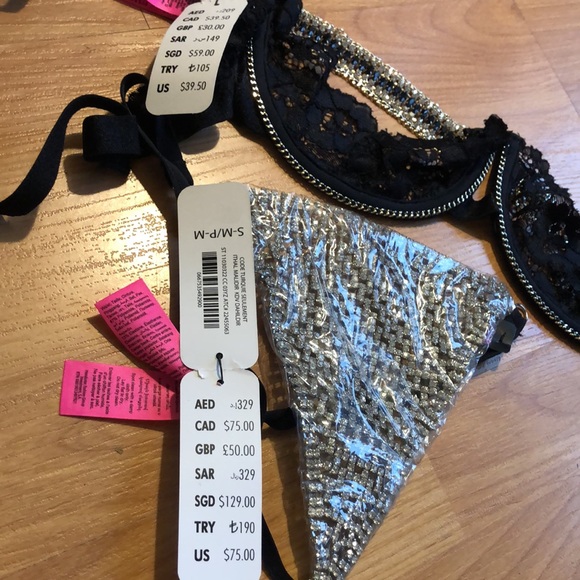 Rhinestone panties & lace bra set - Picture 7 of 8